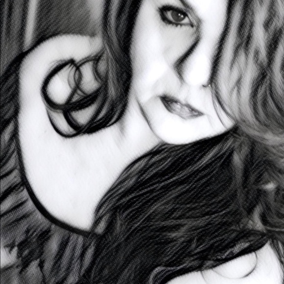 Meet your Posher, Lauren - Picture 7 of 8